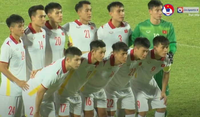 Trực tiếp U23 Việt Nam 3-0 U23 Kyrgyzstan: Sao trẻ lập cú đúp thần tốc  - Ảnh 9.