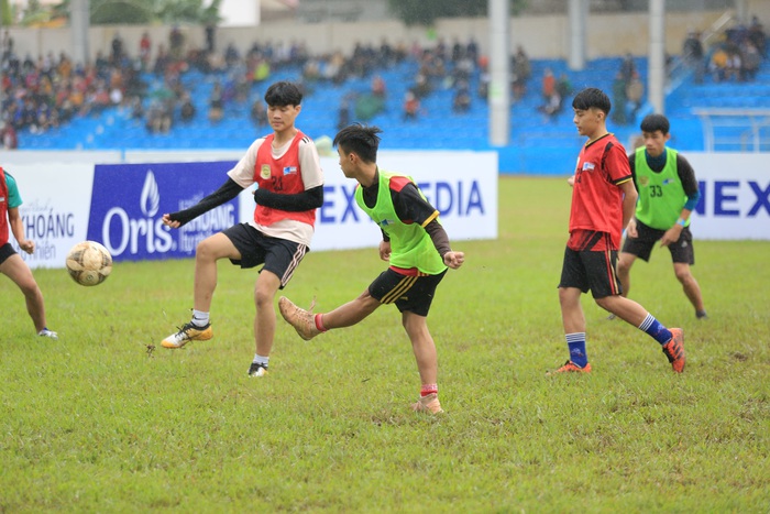 Khởi tranh chương trình tuyển chọn tài năng trẻ của Hoà Bình FC - Ảnh 2.