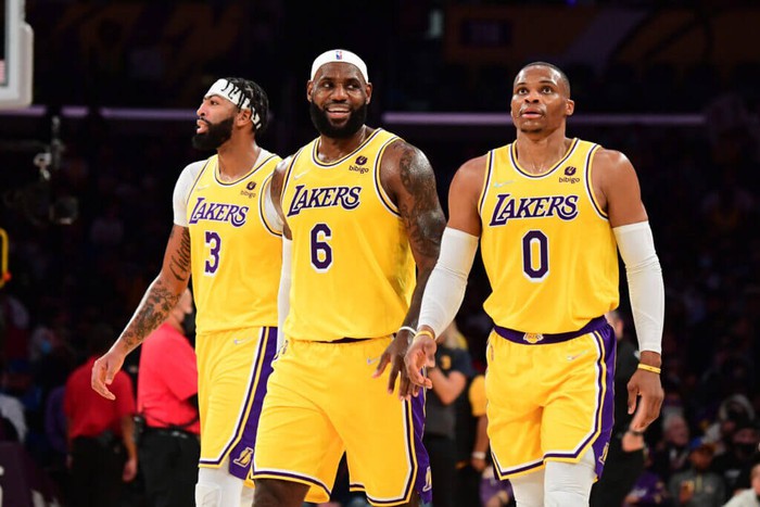 Russell Westbrook và Rajon Rondo &quot;xí xóa&quot; mối thù cũ, quyết tâm giành chức vô địch trong màu áo Los Angeles Lakers - Ảnh 4.