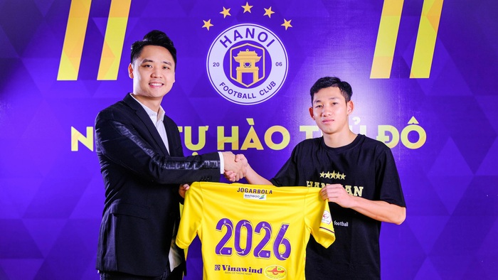 Chuyển nhượng V.League 2022: CLB TP.HCM gây bất ngờ, Hà Nội FC làm mới hàng tiền vệ  - Ảnh 1.