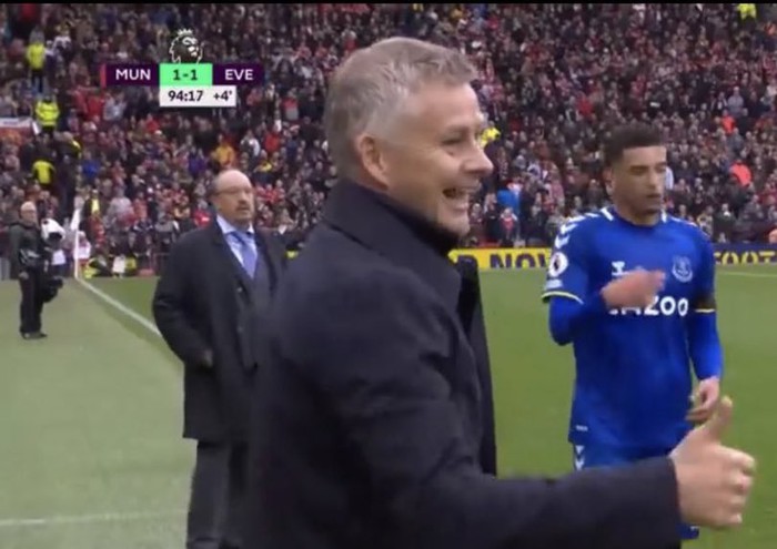Sau trận MU 1-1 Everton: Ronaldo điên tiết, Solskjaer cười tươi như hoa nở - Ảnh 2.