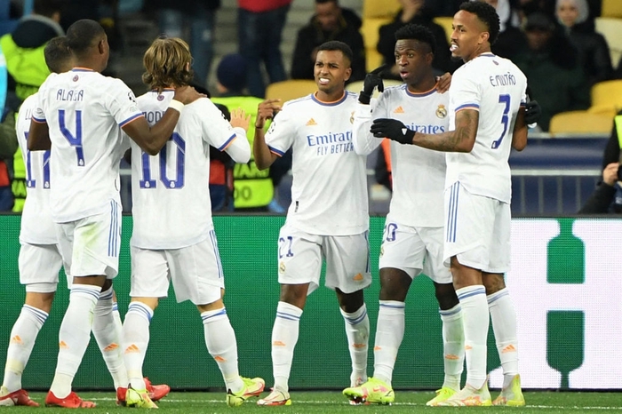 Real Madrid huỷ diệt Shakhatar Donetsk trong ngày Vinicus rực sáng - Ảnh 5.