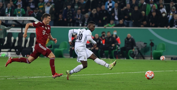 Bayern gây sốc với thảm bại 0-5 dù tung đội hình cực mạnh - Ảnh 5.