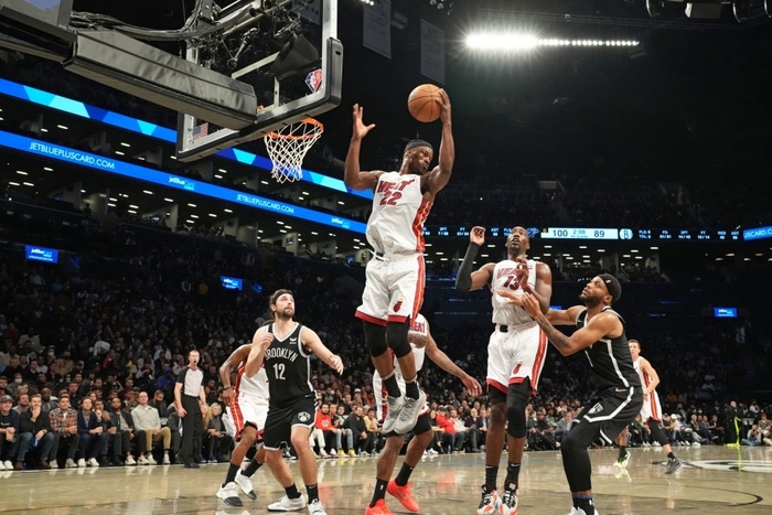Brooklyn Nets phơi áo ngay trên sân nhà trước Miami Heat - Ảnh 3.