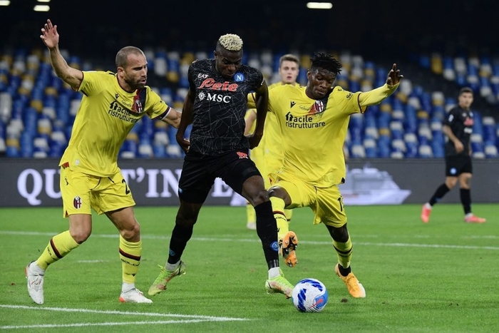 Napoli đại thắng trở lại ngôi đầu bảng Serie A - Ảnh 8.