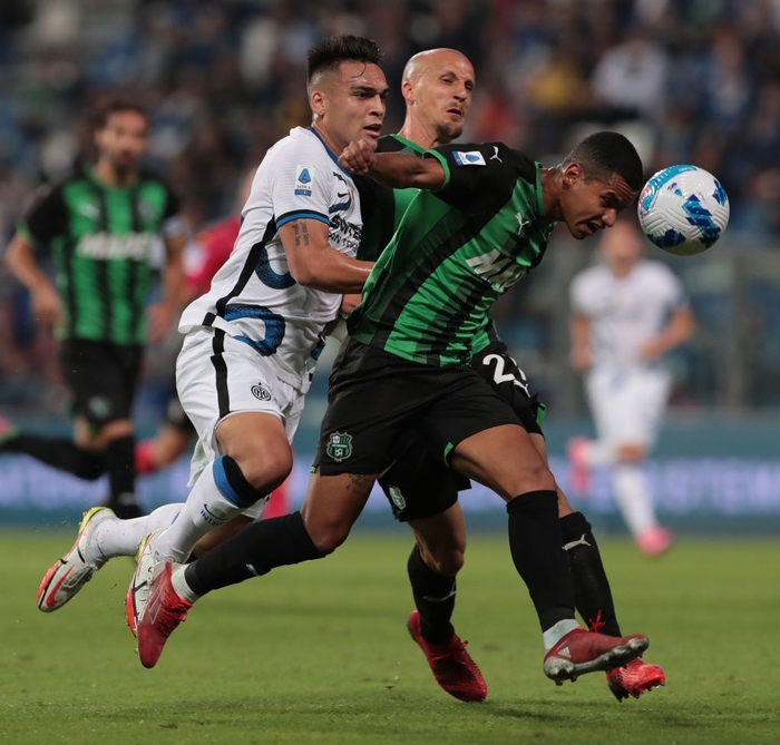 Lautaro Martinez tỏa sáng giúp Inter Milan lội ngược dòng thắng Sassuolo - Ảnh 3.