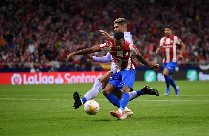 Suarez rực sáng đẩy Barcelona chìm sâu vào khủng hoảng - Ảnh 3.
