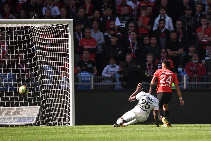 Các ngôi sao im tiếng, PSG thất thủ trước Rennes với tỷ số 2-0 - Ảnh 4.
