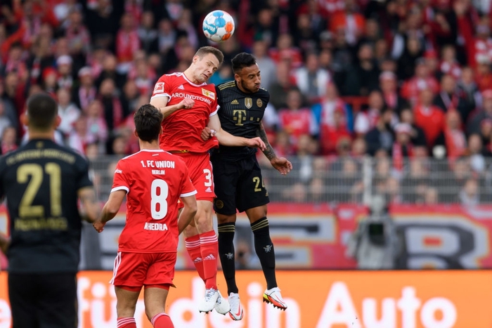 Robert Lewandowski lập cú đúp giúp Bayern Munich đánh bại Union Berlin trong trận cầu mưa bàn thắng - Ảnh 8.