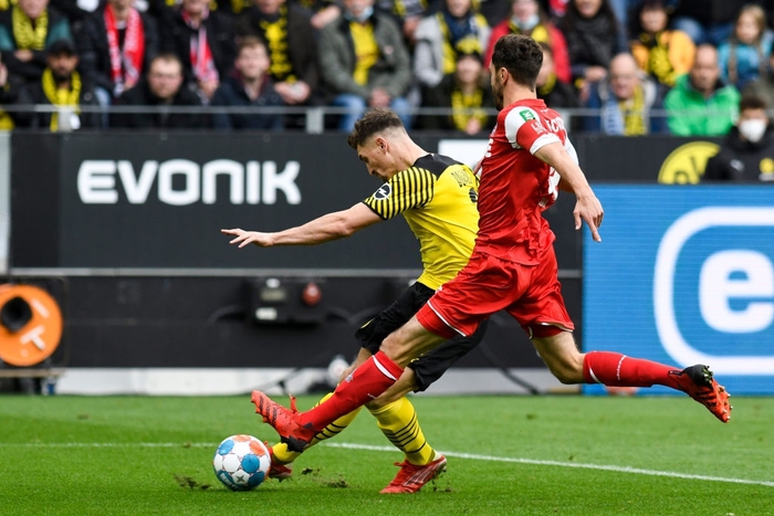 Vắng Haaland, Dortmund vẫn nhẹ nhàng giành 3 điểm trước Koln - Ảnh 2.