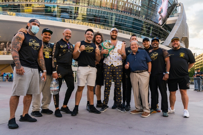 Tyson Fury cùng Deontay Wilder gây chú ý khi đổ bộ xuống Las Vegas, đồng loạt khẳng định sẽ knock-out đối thủ - Ảnh 8.