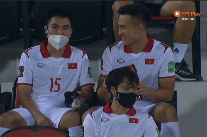 [Trực tiếp Vòng loại World Cup] Trung Quốc 0-0 Việt Nam (H1): KHÔNG VÀO! Quang Hải suýt ghi bàn từ chấm đá phạt - Ảnh 9.