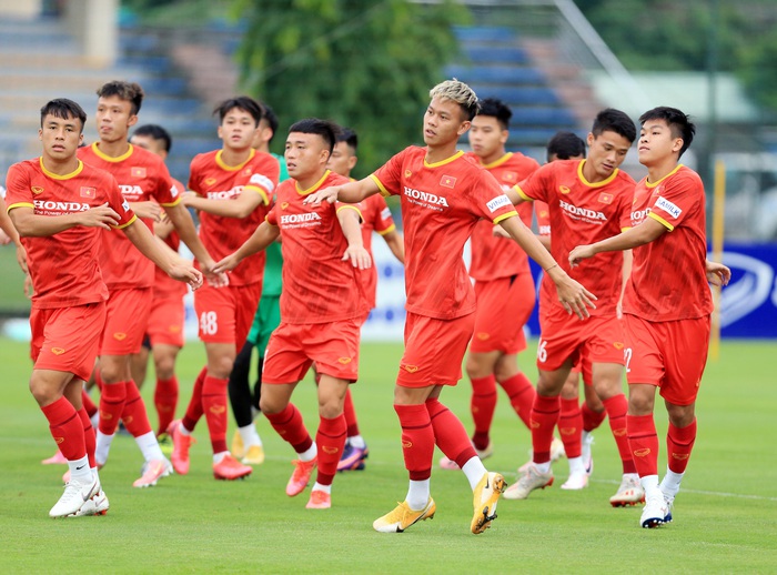 U22 Việt Nam loại 5 cầu thủ trước khi đi UAE tập huấn - Ảnh 1.