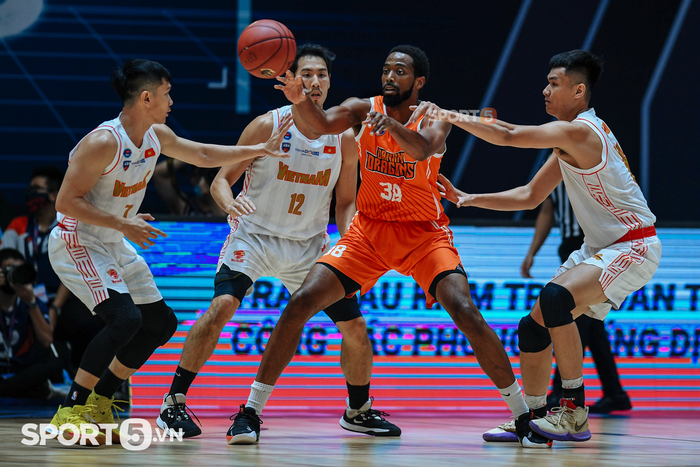 Đội tuyển bóng rổ Quốc gia ra mắt ấn tượng với chiến thắng thuyết phục trước Danang Dragons - Ảnh 3.