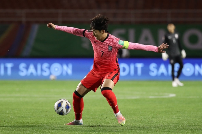 Ghi bàn phút 89, Son Heung-min giải cứu Hàn Quốc bằng chiến thắng 2-1  - Ảnh 1.