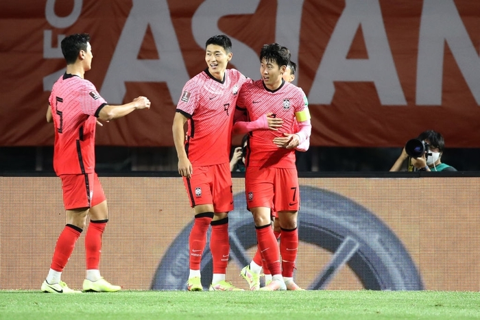 Ghi bàn phút 89, Son Heung-min giải cứu Hàn Quốc bằng chiến thắng 2-1  - Ảnh 7.