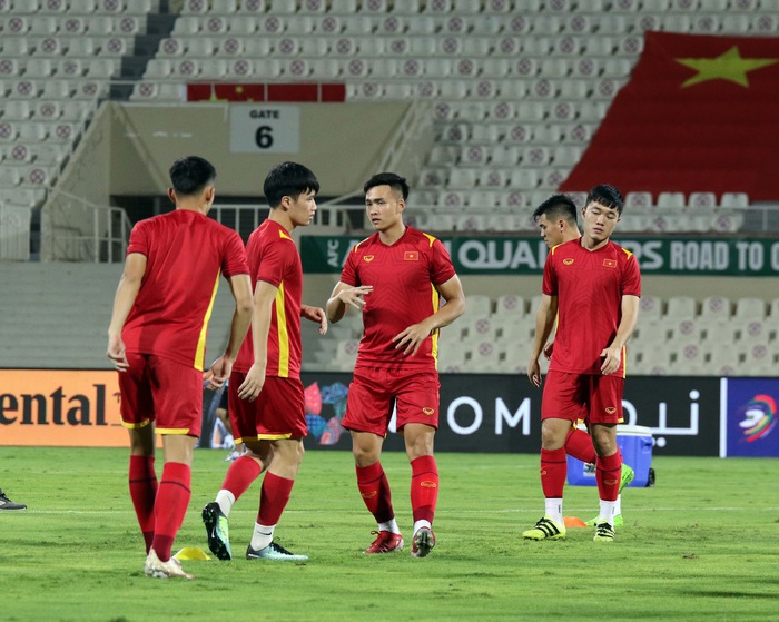 Đội tuyển Việt Nam làm quen sân, sẵn sàng bước vào trận đấu gặp tuyển Trung Quốc - Ảnh 3.
