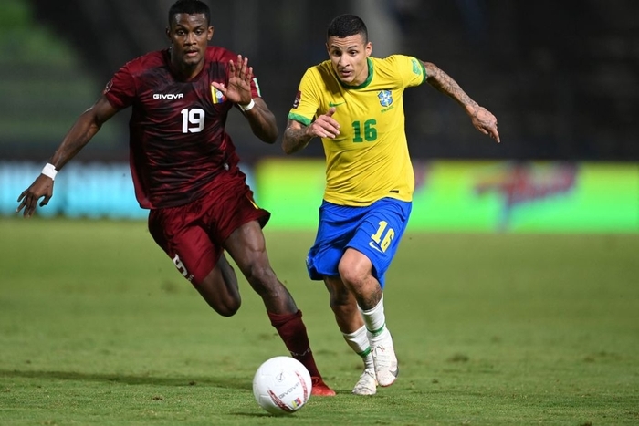 Vắng Neymar, Brazil chật vật ngược dòng đánh bại đội tuyển bét bảng tại vòng loại World Cup Nam Mỹ - Ảnh 6.