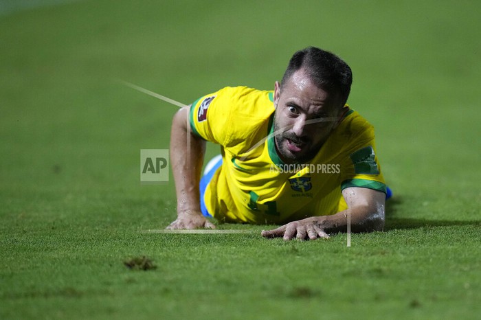 Vắng Neymar, Brazil chật vật ngược dòng đánh bại đội tuyển bét bảng tại vòng loại World Cup Nam Mỹ - Ảnh 5.