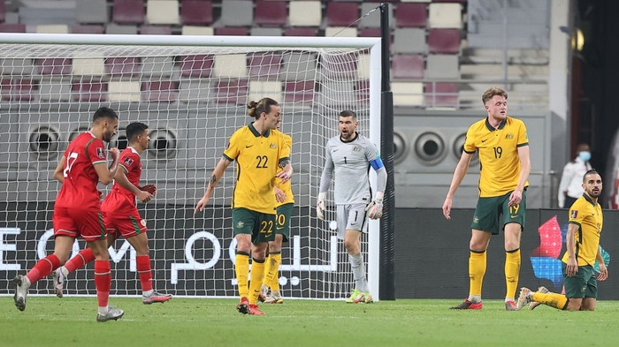 Đôi công hấp dẫn, Úc đánh bại Oman với tỷ số 2-1 - Ảnh 2.