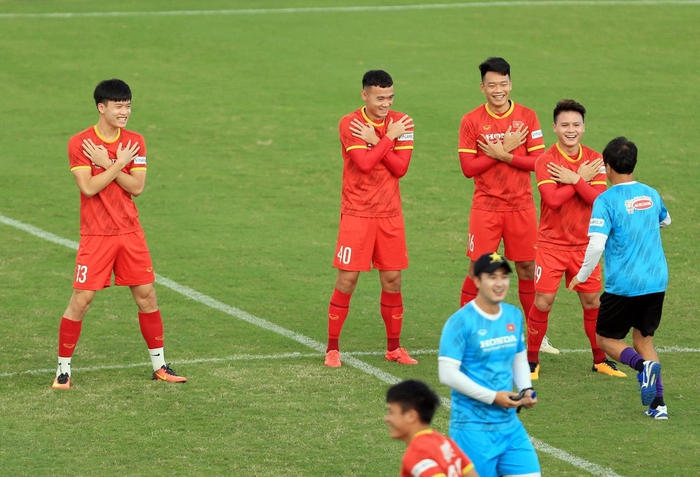 Tiền đạo bị HLV Park Hang-seo gạch tên khỏi đội tuyển Việt Nam chuẩn bị kết hôn - Ảnh 3.