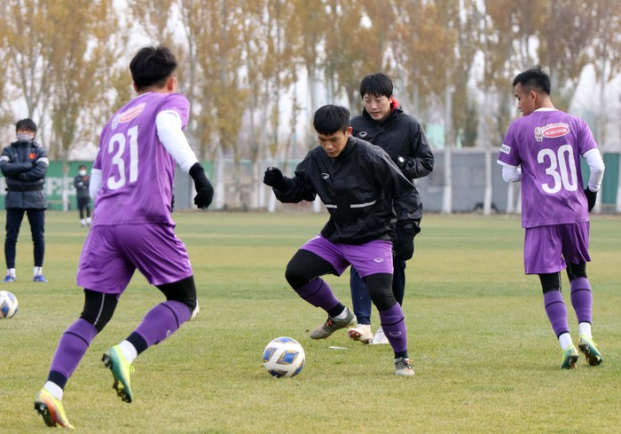 U23 Việt Nam tập buổi cuối cùng, lên phương án cho trận quyết định gặp U23 Myanmar - Ảnh 7.