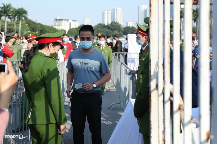 Công an Hà Nội tập dượt công tác an ninh - an toàn trước trận đấu giữa ĐT Việt Nam và ĐT Nhật Bản - Ảnh 2.