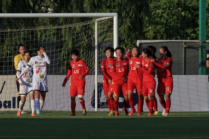 Đánh bại Hà Nội, CLB TP.HCM I lần thứ 2 lên ngôi vô địch giải bóng đá Nữ Cúp Quốc gia 2021 - Ảnh 1.