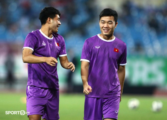 Trực tiếp Việt Nam 0-1 Nhật Bản (HT): Chúng ta thoát khỏi bàn thua sau màn check VAR căng như dây đàn!!! - Ảnh 14.