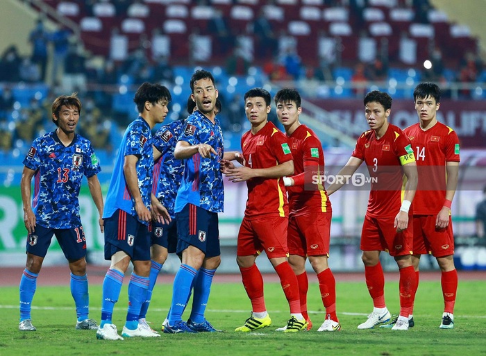 Chùm ảnh tuyển Việt Nam thi đấu lăn xả trước đội tuyển Nhật Bản  - Ảnh 3.