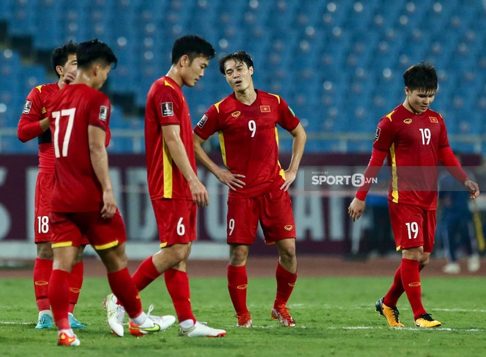 Chùm ảnh tuyển Việt Nam thi đấu lăn xả trước đội tuyển Nhật Bản  - Ảnh 8.