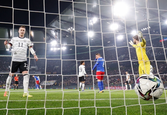 Marcos Reus nâng tỉ số lên 4-0 tương đối dễ dàng cho ĐT Đức