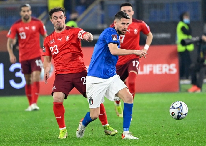 Jorginho đá hỏng 11m, Italia bỡ lỡ cơ hội sớm giành vé đến World Cup 2022 - Ảnh 4.