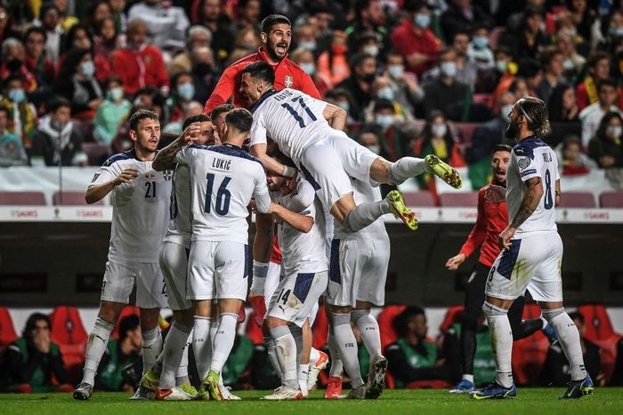 Để thua phút cuối, Ronaldo và Bồ Đào Nha phải đá playoff để dự World Cup - Ảnh 7.