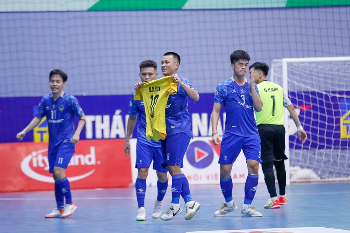 Trận đấu giữa Sahako FC và Zetbit Sài Gòn tại giải futsal VĐQG 2021 hoãn vì covid-19 - Ảnh 1.