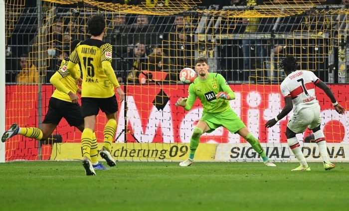 Dortmund tiếp tục không thắng trong ngày vắng Haaland - Ảnh 2.
