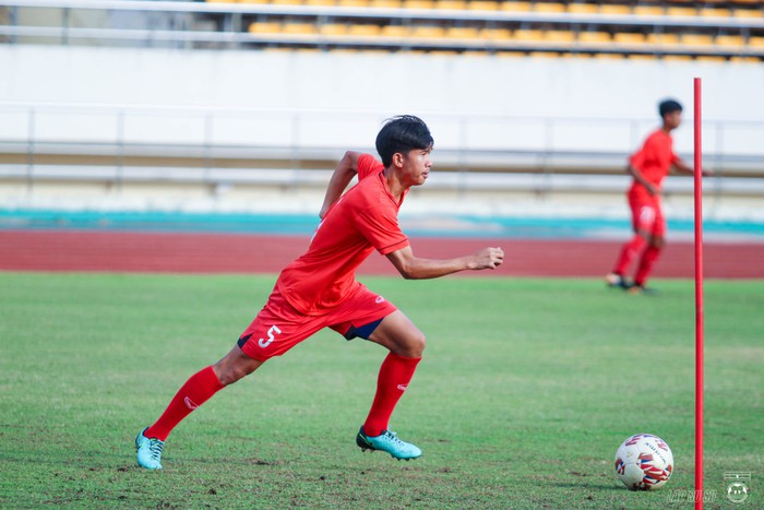 Thiếu quân, tuyển Lào vẫn hăng say luyện tập chuẩn bị gặp tuyển Việt Nam tại AFF Cup 2020 - Ảnh 15.