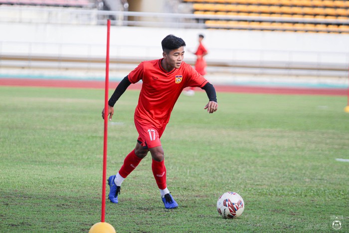 Thiếu quân, tuyển Lào vẫn hăng say luyện tập chuẩn bị gặp tuyển Việt Nam tại AFF Cup 2020 - Ảnh 13.