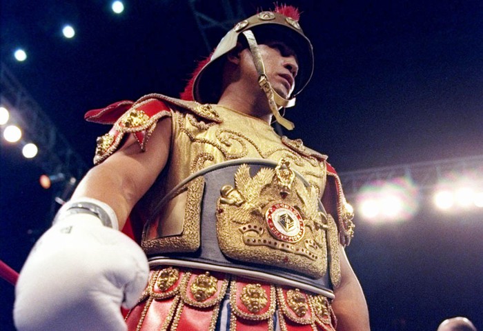 Tuổi thơ nổi loạn, sự nghiệp huy hoàng và cái chết gây tiếc nuối của huyền thoại boxing Hector Camacho - Ảnh 5.