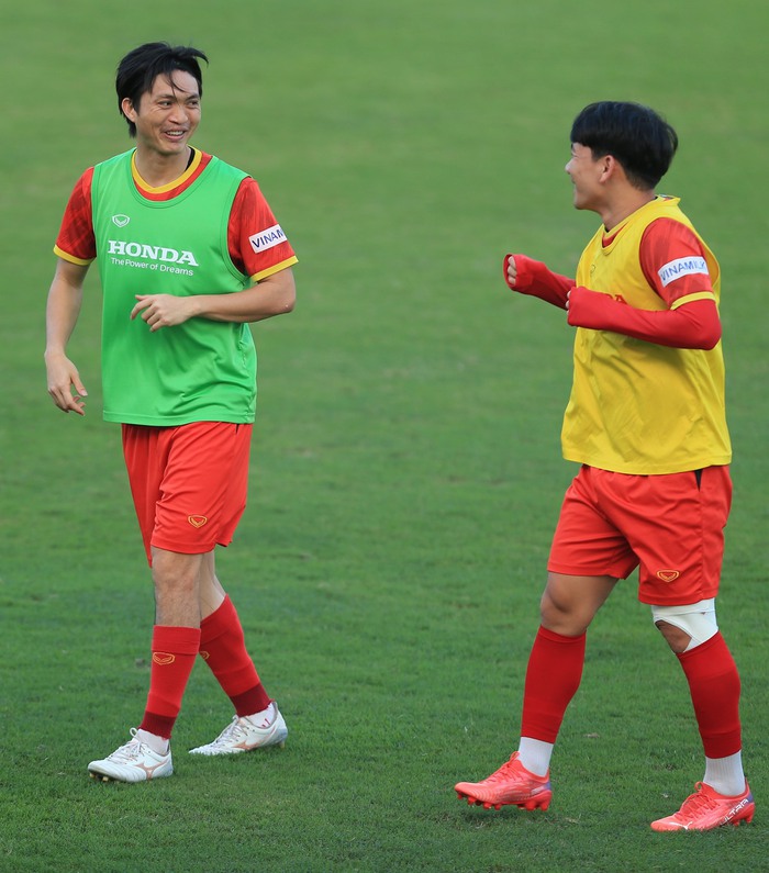 Đội tuyển Việt Nam tạo tinh thần thoải mái, lạc quan cho cầu thủ trước trận gặp tuyển Nhật Bản - Ảnh 5.