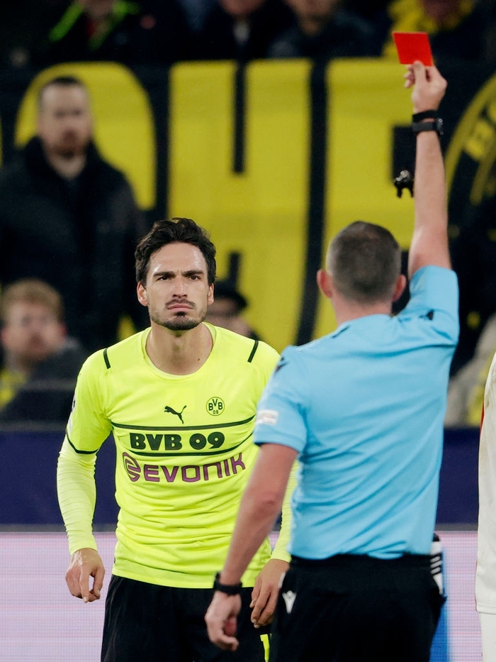 Mats Hummels nhận thẻ đỏ, Dortmund thua ngược Ajax ngay trên sân nhà - Ảnh 4.