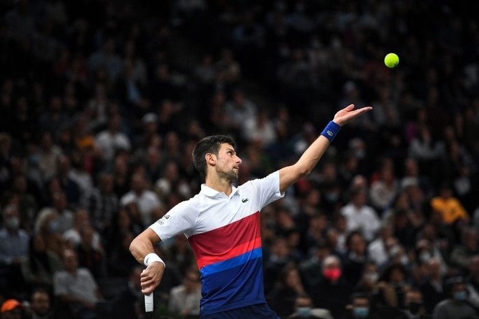 Bỏ lại sau lưng thất bại đau đớn bậc nhất sự nghiệp, Djokovic băng băng tiến vào bán kết Paris Masters - Ảnh 3.