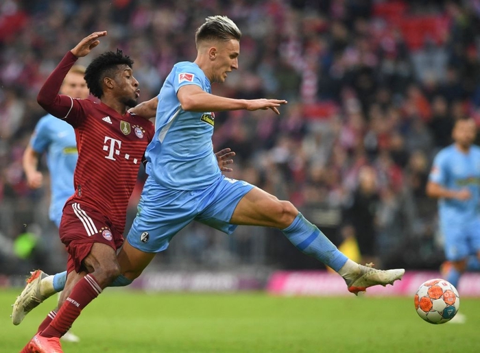 Ngắt mạch bất bại của Freiburg, Bayern Munich ngự trị trên ngôi đầu Bundesliga - Ảnh 9.
