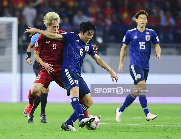 Điểm mặt 18 tuyển thủ Nhật Bản thi đấu ở châu Âu: Tâm điểm ngôi sao Ngoại hạng Anh - Ảnh 11.