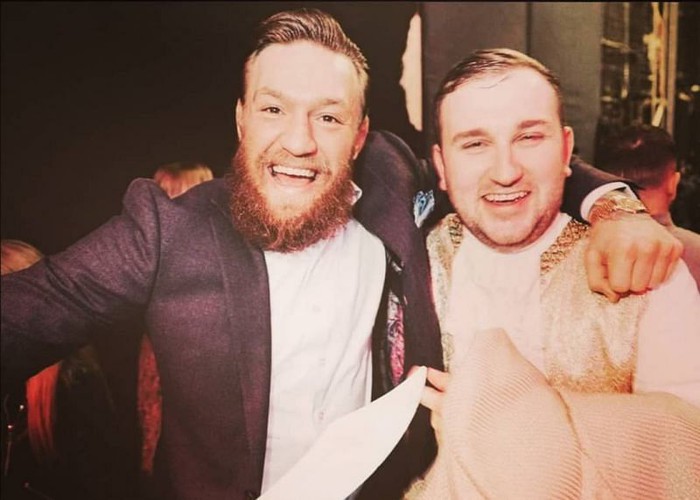 Conor McGregor bắt tay vào tập luyện, tuyên bố chuẩn bị thi đấu quyền Anh xe lăn - Ảnh 2.