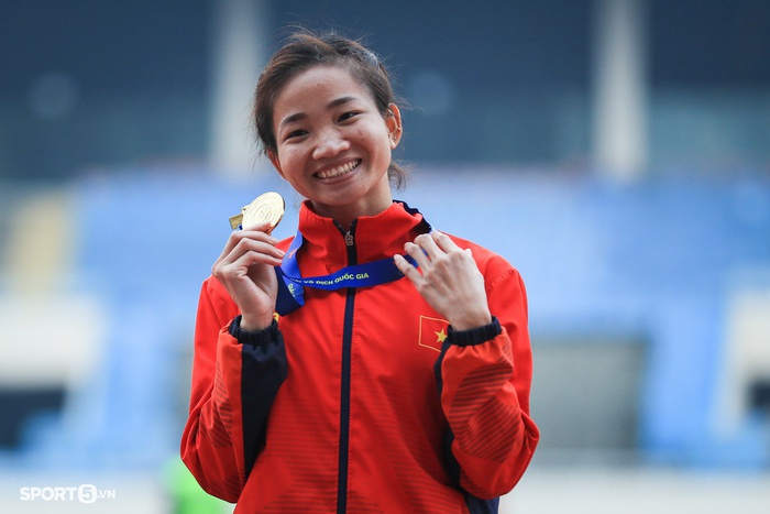 Nguyễn Thị Oanh phá kỷ lục điền kinh Việt Nam sau 18 năm ở nội dung 5000m - Ảnh 1.