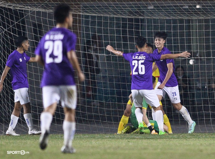 Sự trở lại ngọt ngào của cựu cầu thủ U19 Việt Nam, từng ra mắt V.League rồi rời sân chỉ sau... 16 phút  - Ảnh 7.