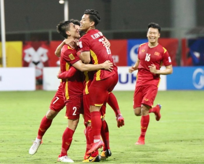 Trực tiếp ĐT Việt Nam 2-0 ĐT Malaysia: Quang Hải, Công Phượng liên tục nổ súng - Ảnh 4.