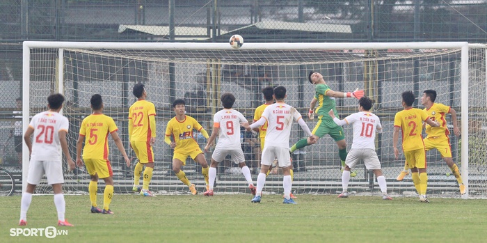 Vất vả hòa Thanh Hóa, HAGL hú vía vào vòng chung kết giải U21 Quốc gia - Ảnh 5.