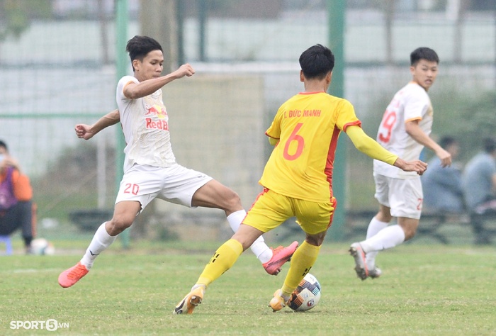 Vất vả hòa Thanh Hóa, HAGL hú vía vào vòng chung kết giải U21 Quốc gia - Ảnh 3.